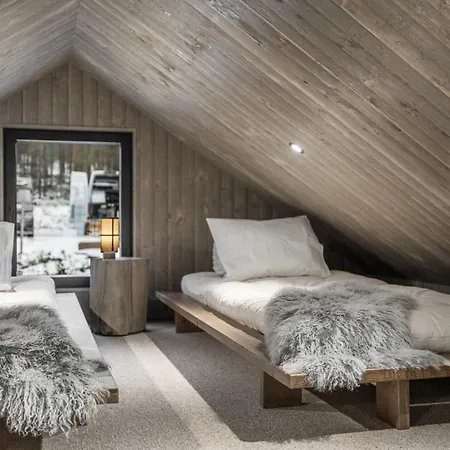 North Sky 18b By Hilla